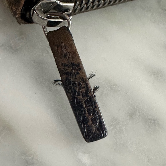 ✨GUCCI LONG ZIPPER WALLET✨ - Picture 10 of 11